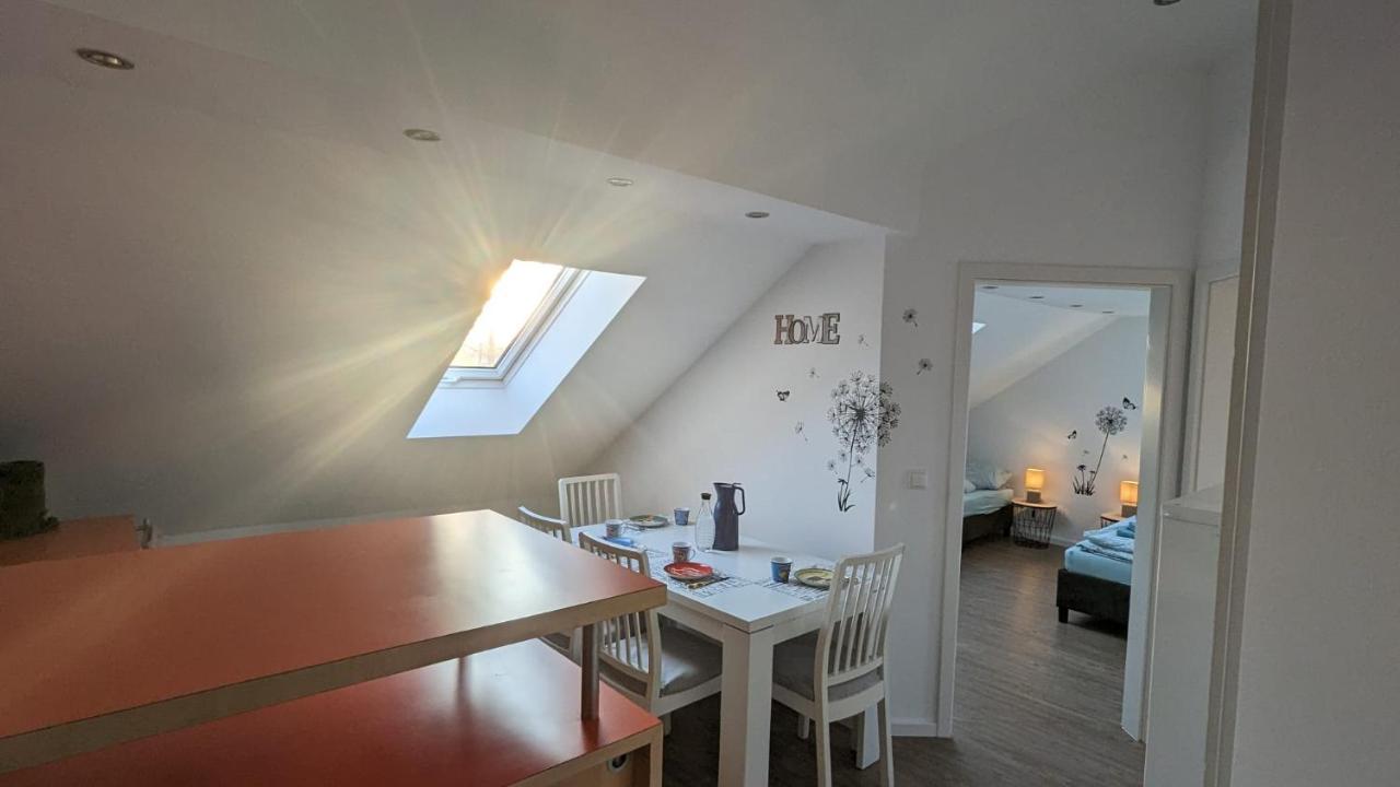 Helle Wohnung Mit Zwei Schlafzimmern Eching  Экстерьер фото